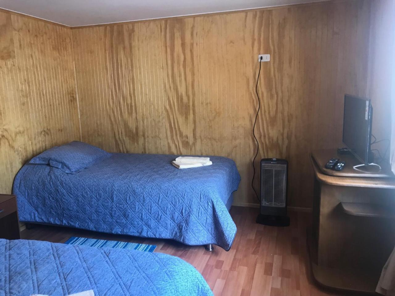 Hostal Patagonia Marmol Coyhaique Bagian luar foto