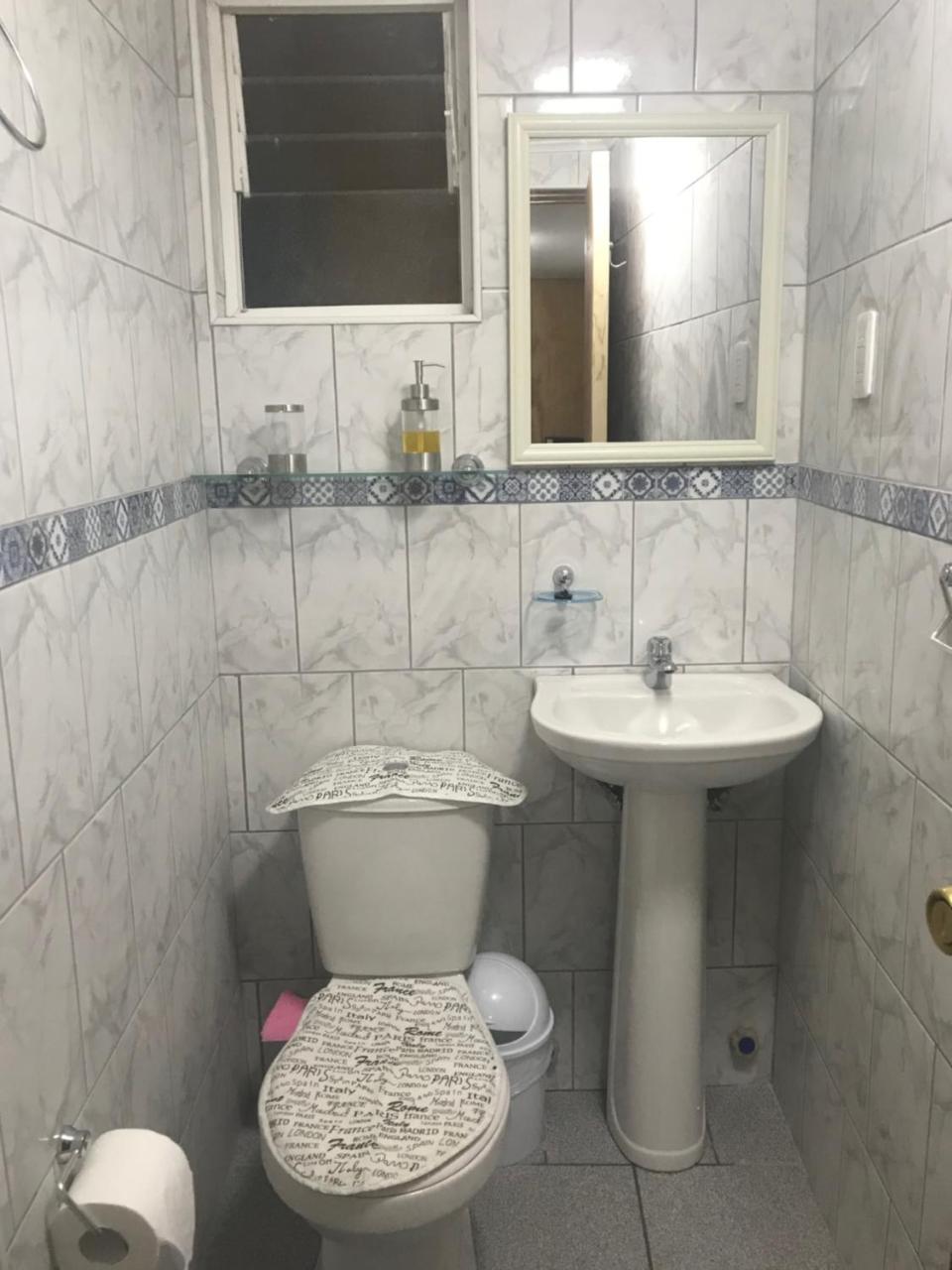 Hostal Patagonia Marmol Coyhaique Bagian luar foto