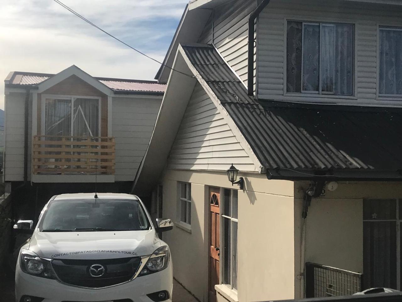 Hostal Patagonia Marmol Coyhaique Bagian luar foto